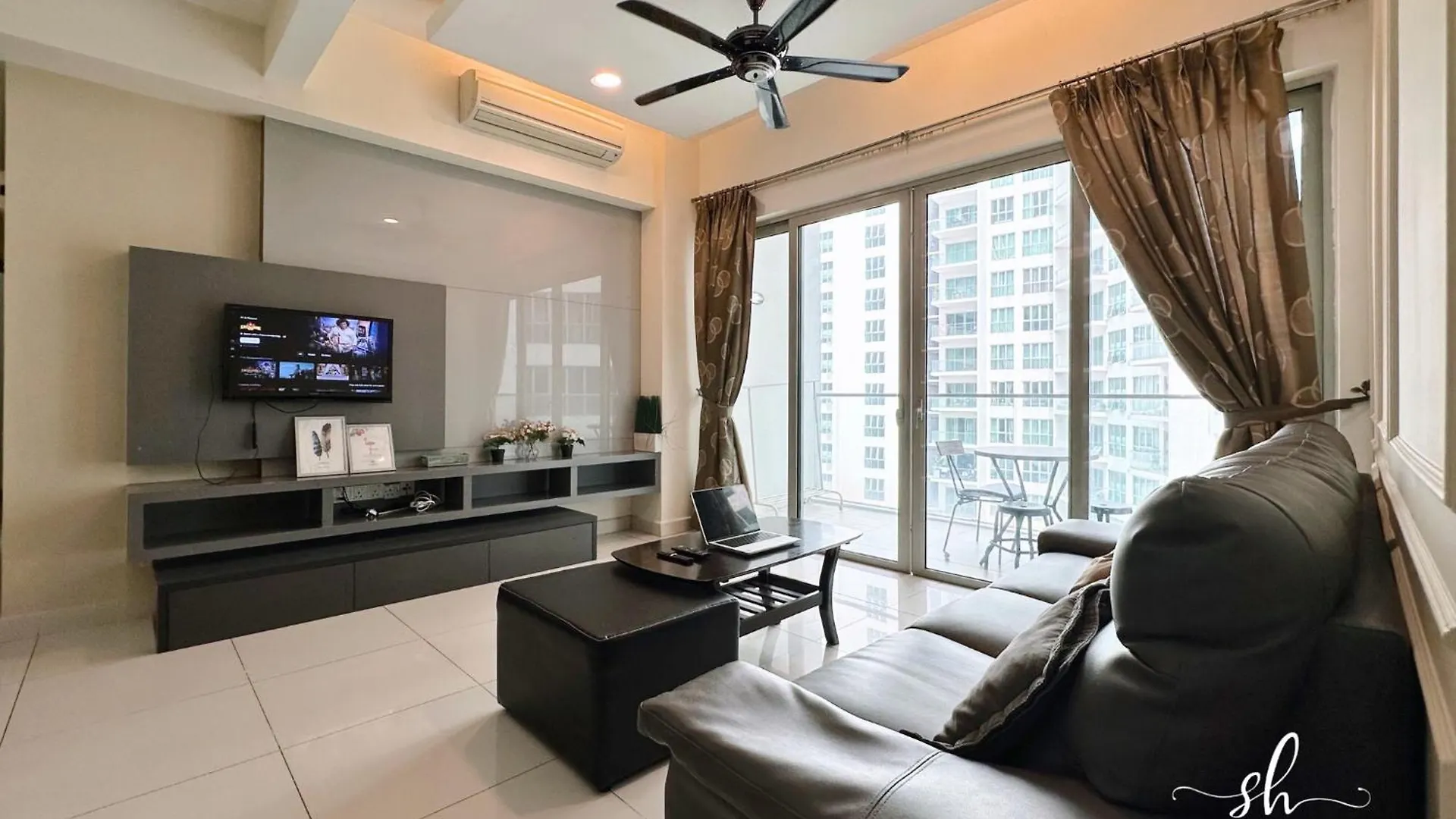 Regalia Residence The Sky Pool Suite Kuala Lumpur