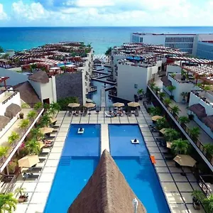 Coastal Serenity: Mangrove View Studio Apartamento Playa del Carmen